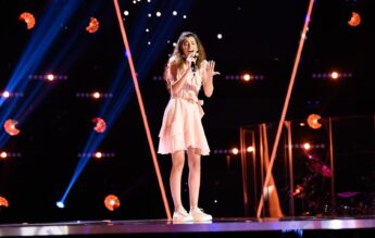 Charlize Maalouf: Vocea care a întors patru scaune și lecția pe care nu o vezi în lumina reflectoarelor