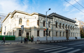 ”I-am forțat să nu dea copy-paste” – Ionela Neagoe, despre proiectele transdisciplinare la C.N. ”Gheorghe Lazăr”