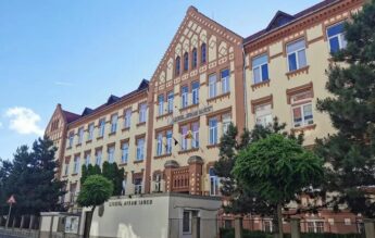 Boicot de tip ”babysitting”, la un liceu din Cluj-Napoca: ”Nu există activitate de predare”
