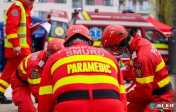 Elevul înjunghiat de un coleg a fost la un pas de moarte, spun medicii
