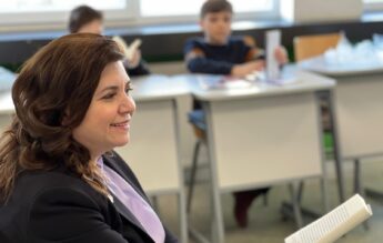 Anisie: Îi încurajez pe copii să gândească, dar la meditații sunt învățați cu șabloane