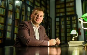 Prof. Bogdan Rațiu: Am fost corigent la limba română. O profesoară m-a ridicat, pas cu pas