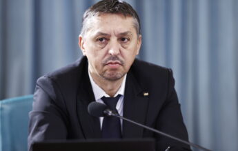 Notarea standardizată va fi aplicată la.toate ciclurile din anul școlar următor, anunță David