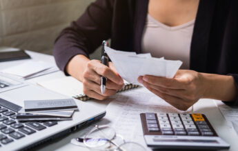 OFICIAL Indemnizația de hrană, acordată în educație doar angajaților cu salarii sub 6000 de lei
