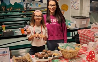 Inspirație din SUA: „Bake sale” sau cum să strângi bani la fondul școlii, în câteva ore