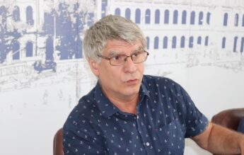 Prof. Liviu Papadima: Elevii pot studia maximum 20 de texte într-un an. Altfel, dai rasol
