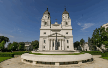 Arhiepiscopia Iașilor a primit 7,8 hectare pentru ridicarea unui complex educațional