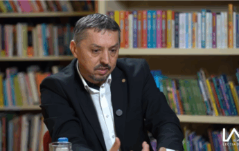 LECȚIA DE AZI David critică limbajul folosit de unii profesori: ”Se uită copiii”