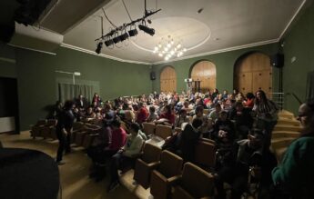 Cum au reușit educatoarele din Brașov să mobilizeze o comunitate pentru 500 de copii și să devină un exemplu socio-educațional
