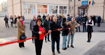 inaugurare panglici
