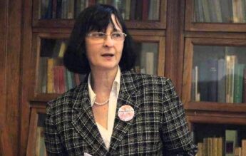 Prof. Oana Chelaru-Murăruș: Îl aruncăm pe Eminescu în clasa a X-a. Nu e bine deloc!
