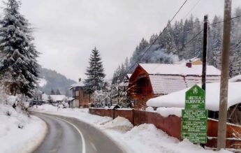 LISTĂ ACTUALIZATĂ Școli închise fizic în 11 județe din cauza ninsorii