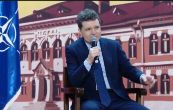 Nicușor Dan, către profesori: Societatea nu a fost tocmai corectă cu dumneavoastră