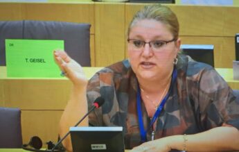 Partidul SOS propune oficial interzicerea social media pentru minorii sub 15 ani