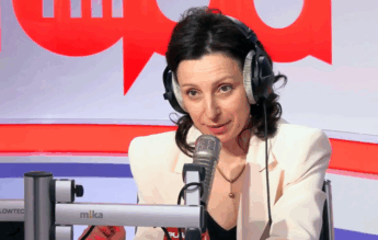 ”Din datele noastre, 99,2% dintre elevi folosesc A.I.-ul. 62% pentru teme” – Mihaela Nabăr, World Vision România