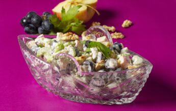 Salata Waldorf – eleganță americană, de la bal la brunch