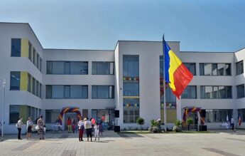 Revoltă la un liceu din Cluj, unde cursurile se vor ține în trei schimburi: „S-a umplut paharul!”