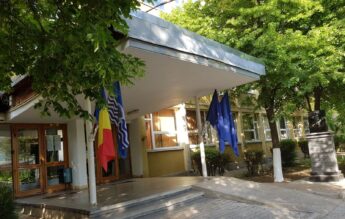 Controale inopinate la școli din Giurgiu: directori lipsă, clase întregi goale, absențe neconsemnate