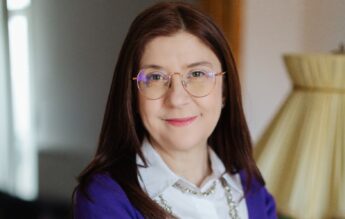 Bilete gratuite, disponibile acum pentru „Ultimul curs” cu fosta judecătoare Andrea Chiș