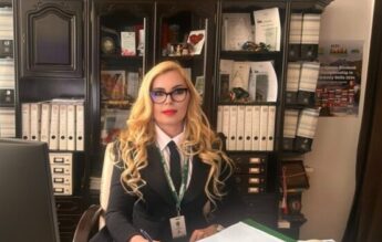 Elevi care nu știu să scrie și să citească ajung în clasele a IX-a, afirmă o directoare de colegiu