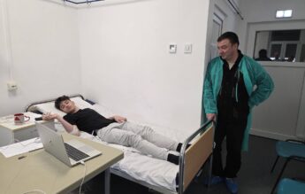 Un elev a susținut Olimpiada Națională de Informatică din spital, după o operație de urgență