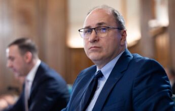 Ministrul Educaţiei: Tariful pentru plata cu ora în învăţământ ar putea creşte din toamnă