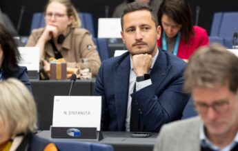 Nicu Ştefănuţă: Subfinanţarea educaţiei împinge România spre exod. Costurile de trai consumă 90% din bugetul unui tânăr
