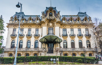 O jurnalistă acuză intimidări, după o investigație despre manuscrisele lui George Enescu, depozitate în containere