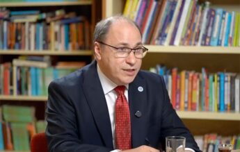 Ministrul Educației a declarat greșit că Bacalaureatul se promovează cu media 5
