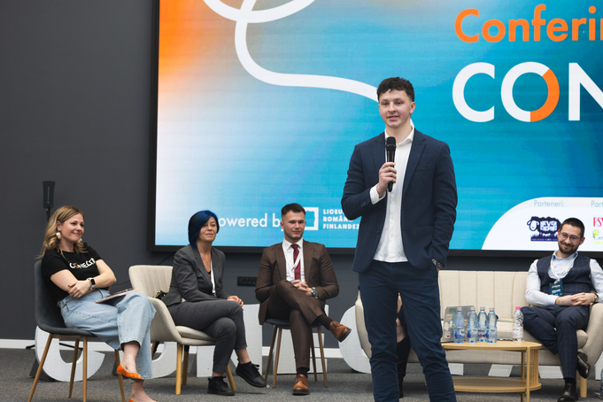 participanți conferință CONECTAT 2025