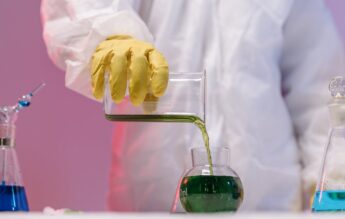 Cost mediu de 500 lei/elev, estimat de ISJ Sibiu pentru proba practică la Olimpiada de Chimie