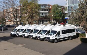 Un cartel ar fi trucat licitațiile pentru microbuzele școlare „de lux”. Anchetă la trei firme