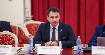 Pălărie: Grindeanu a făcut „o mică magie” cu dubla admitere la liceu