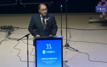 VIDEO Ministrul Dimian a ”recreat” versurile piesei I Will Survive, la aniversarea unei universități