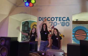 O „discotecă” din perioada comunistă devine lecție interactivă pentru elevii din Oradea