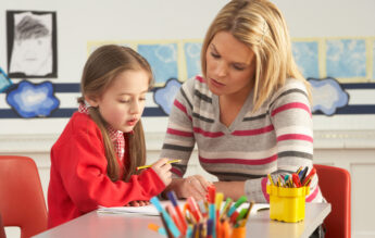 Directoare de liceu pedagogic: Specializarea de învățător se separă de cea de educator