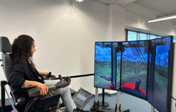 Universitatea Transilvania și-a modernizat laboratoarele: roboți umanoizi, simulatoare medicale și utilaje forestiere virtuale