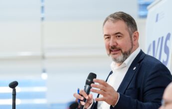 Sorin Costreie: Unii profesori sunt ca livratorii de pizza
