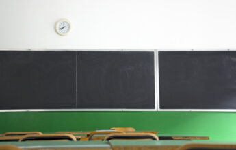 Max. 22 de elevi în clasele primare și 26 la gimnaziu și liceu – solicitare a 160.000 de profesori