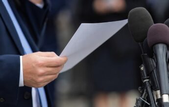DOCUMENT Inspectorii școlari nu vor mai putea să aibă funcții în partide sau sindicate