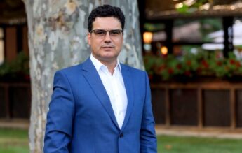 Pricopie: Sute de profesori titulari din București ies din sistem după primul salariu