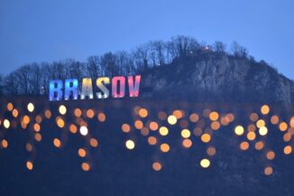 Elevi admiși cu media 1,00 la licee din Brașov