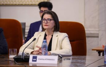 Corina Atanasiu (USR): Nu vă mai înscrieți copiii la ora de religie