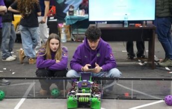 Doi campioni mondiali au ales să rămână în România pentru continuarea studiilor