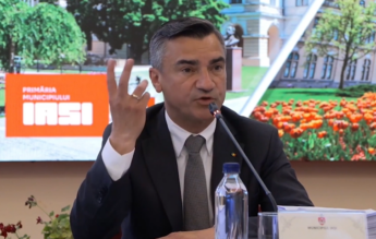 Mihai Chirica: În învățământ ajung „proști profesori care nu știu limba română”. Miniștrii au „replici de analfabeți” 