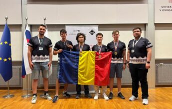 Elevii români, trei medalii de aur și una de argint la Olimpiada de Informatică a Europei Centrale