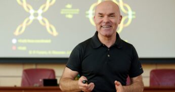 Funeriu: E profund toxic să dai meditații în sufragerie și în bucătărie să frigi cârnați