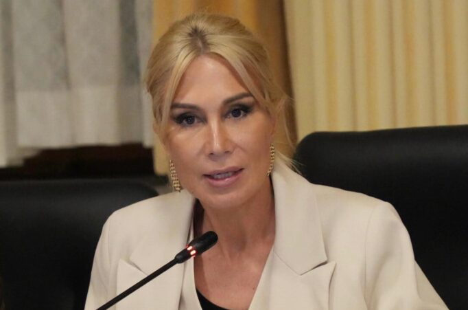 Prorogarea cu patru ani a dublei admiteri la liceu va fi dezbătută în sesiunea extraordinară a Parlamentului