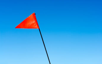 „Red Flag or Not?” – campanie națională pentru recunoașterea relațiilor abuzive