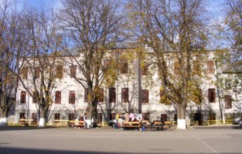 Un Colegiu Național începe noul an școlar cu săptămâna ”Școala Altfel”